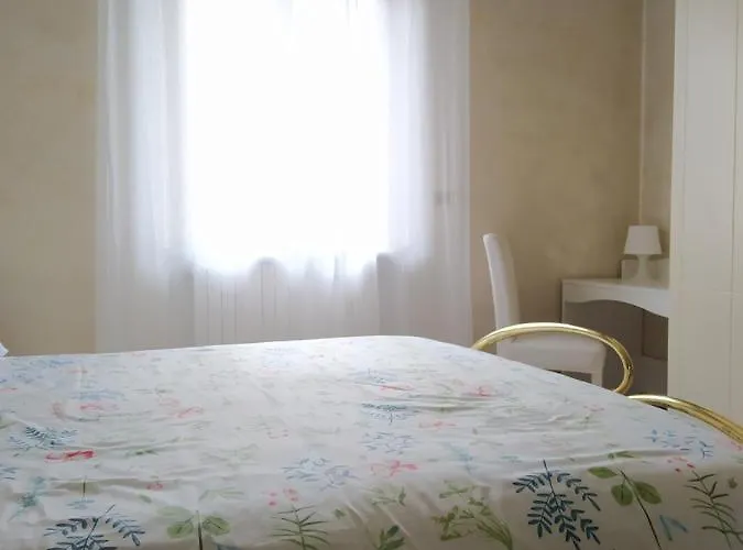 Metro C And Tor Vergata Konukevi Roma